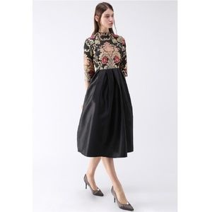 Formal dress with 3/4 sleeves for all occasions!